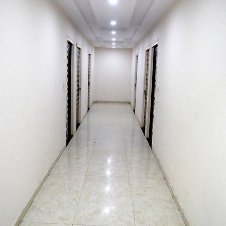 Hotel Harish Palace Агра Экстерьер фото