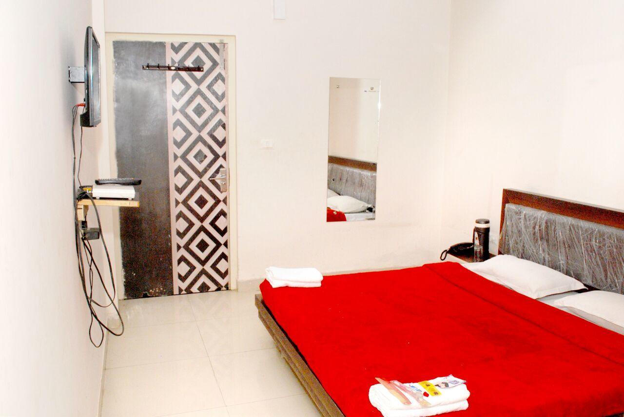 Hotel Harish Palace Агра Экстерьер фото