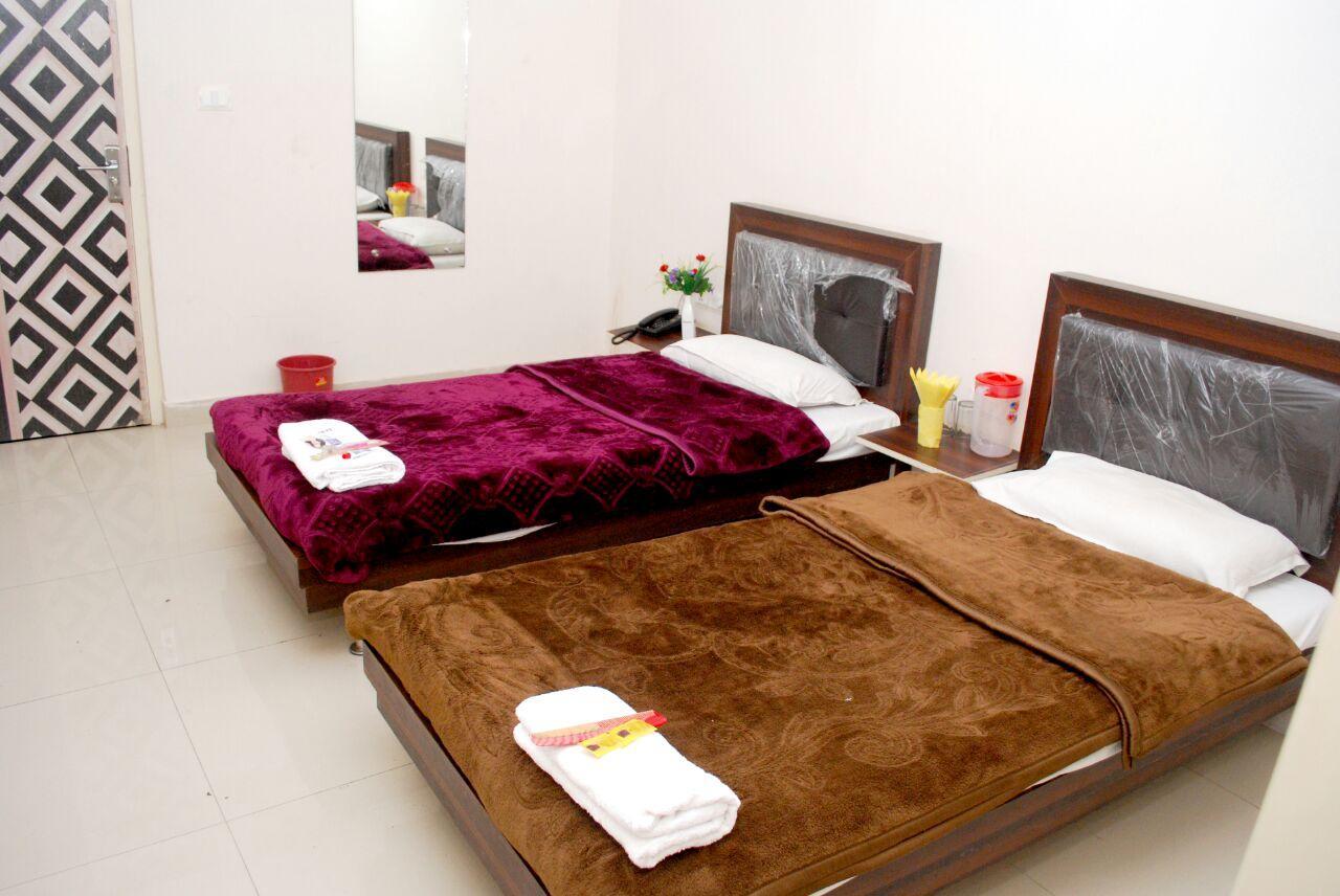 Hotel Harish Palace Агра Экстерьер фото
